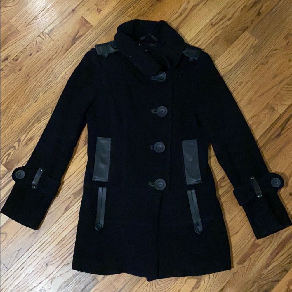 Mackage women’s jacket w/ leather trim - size S